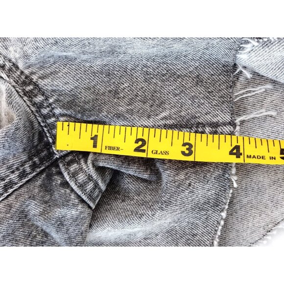 Gap 4 Inch Gray Low Rise Stride Short Size 28 / 6 Regular NWT - Picture 6 of 6